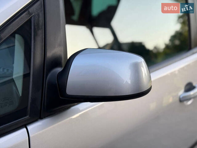 Сірий Форд Сі-Макс, об'ємом двигуна 1.6 л та пробігом 265 тис. км за 4500 $, фото 11 на Automoto.ua