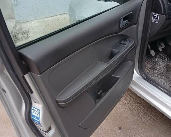 Сірий Форд Сі-Макс, об'ємом двигуна 2 л та пробігом 300 тис. км за 3700 $, фото 11 на Automoto.ua