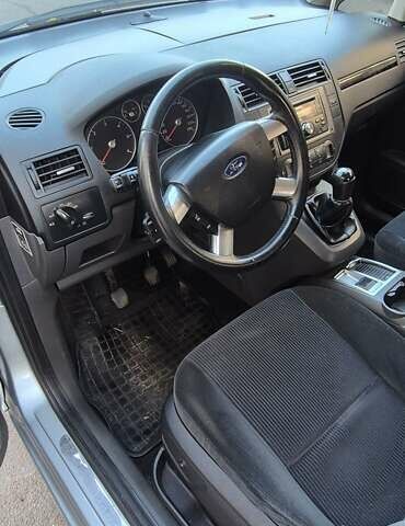 Серый Форд Си-Макс, объемом двигателя 2 л и пробегом 385 тыс. км за 5000 $, фото 3 на Automoto.ua