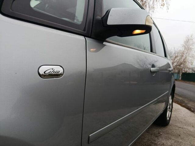 Сірий Форд Сі-Макс, об'ємом двигуна 1.8 л та пробігом 248 тис. км за 4999 $, фото 9 на Automoto.ua