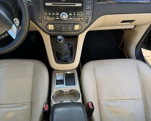 Серый Форд Си-Макс, объемом двигателя 2 л и пробегом 302 тыс. км за 5300 $, фото 12 на Automoto.ua