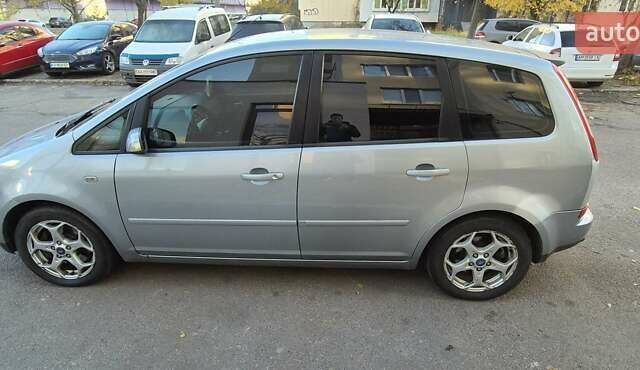 Серый Форд Си-Макс, объемом двигателя 2 л и пробегом 385 тыс. км за 5000 $, фото 1 на Automoto.ua