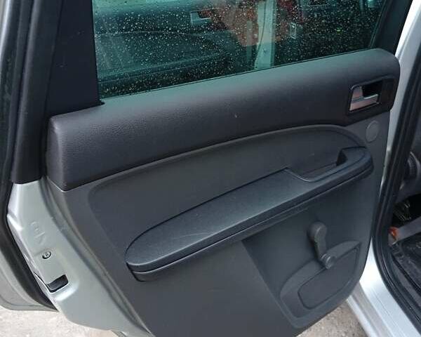 Сірий Форд Сі-Макс, об'ємом двигуна 2 л та пробігом 300 тис. км за 3700 $, фото 10 на Automoto.ua