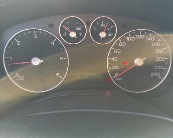 Серый Форд Си-Макс, объемом двигателя 2 л и пробегом 302 тыс. км за 5300 $, фото 26 на Automoto.ua