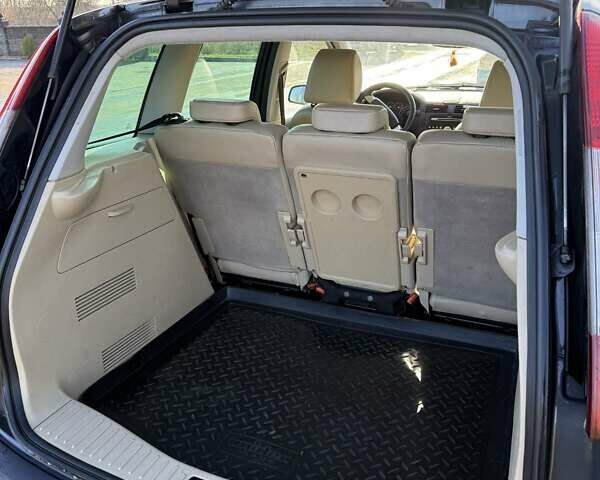 Серый Форд Си-Макс, объемом двигателя 2 л и пробегом 302 тыс. км за 5300 $, фото 18 на Automoto.ua