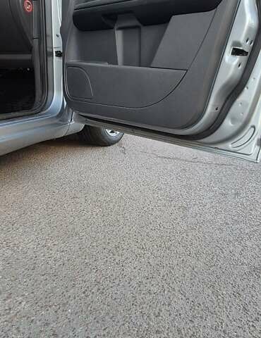 Серый Форд Си-Макс, объемом двигателя 2 л и пробегом 385 тыс. км за 5000 $, фото 11 на Automoto.ua