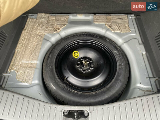 Сірий Форд Сі-Макс, об'ємом двигуна 1.6 л та пробігом 149 тис. км за 5500 $, фото 18 на Automoto.ua