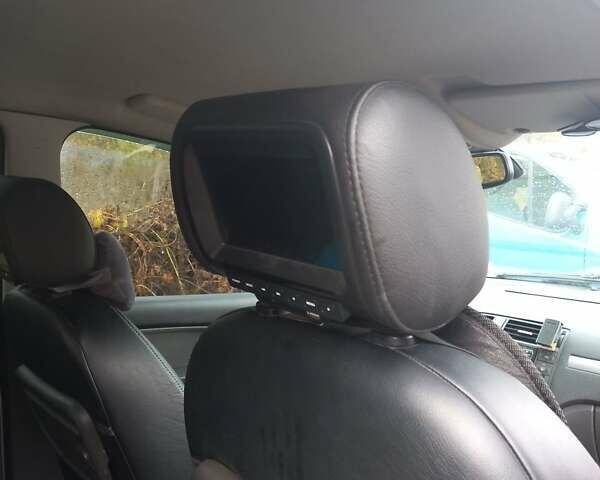 Форд Си-Макс 2005 в Каменское - Днепродзержинск на Automoto.ua Серый Форд Си-Макс, объемом двигателя 1.6 л и пробегом 299 тыс. км за 4300 $, фото 5 на Automoto.ua