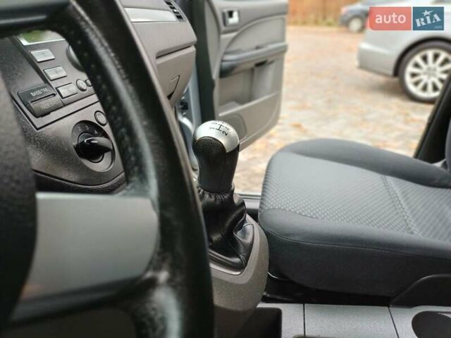 Серый Форд Си-Макс, объемом двигателя 1.75 л и пробегом 300 тыс. км за 3950 $, фото 26 на Automoto.ua