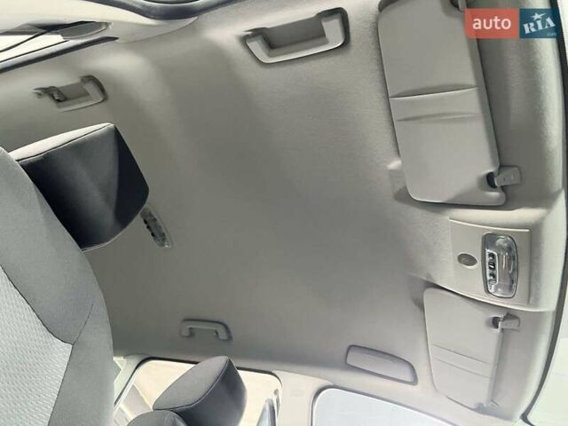 Сірий Форд Сі-Макс, об'ємом двигуна 1.6 л та пробігом 217 тис. км за 4900 $, фото 17 на Automoto.ua