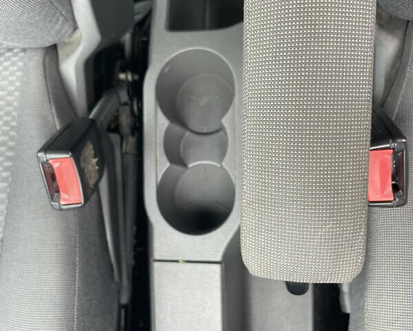 Сірий Форд Сі-Макс, об'ємом двигуна 1.6 л та пробігом 201 тис. км за 4000 $, фото 14 на Automoto.ua