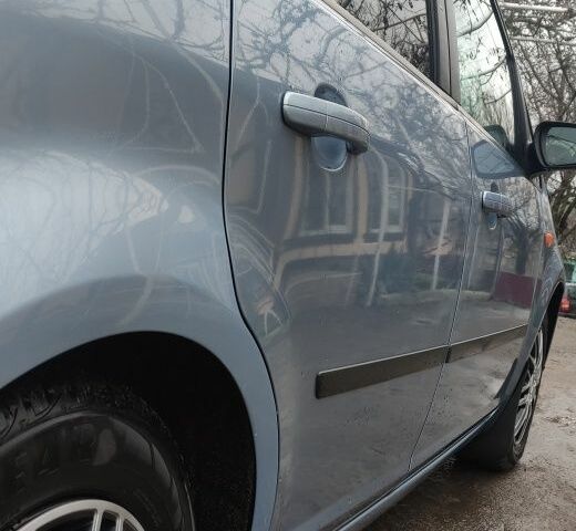 Серый Форд Си-Макс, объемом двигателя 1.8 л и пробегом 180 тыс. км за 4350 $, фото 4 на Automoto.ua