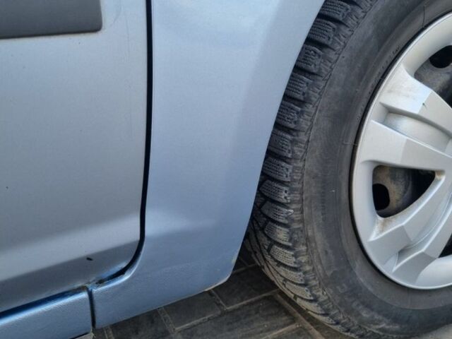 Серый Форд Си-Макс, объемом двигателя 1.6 л и пробегом 320 тыс. км за 4800 $, фото 9 на Automoto.ua