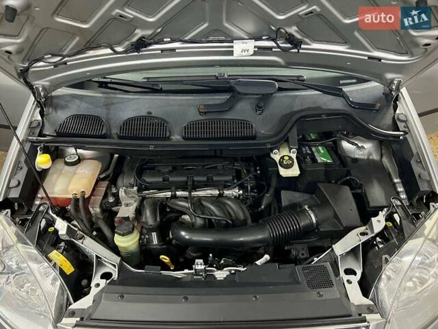 Сірий Форд Сі-Макс, об'ємом двигуна 1.6 л та пробігом 217 тис. км за 4900 $, фото 18 на Automoto.ua