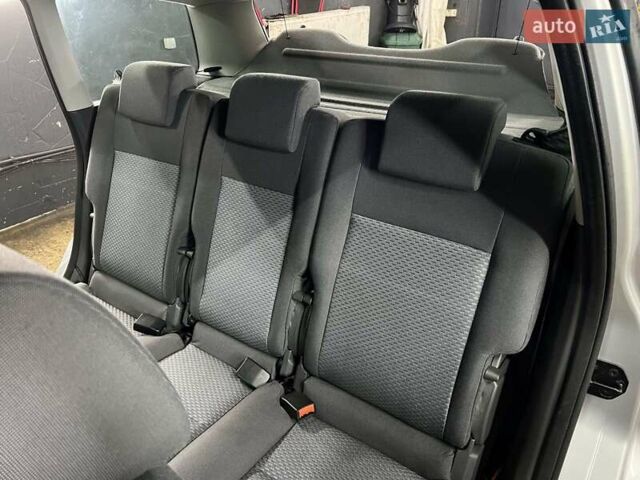Сірий Форд Сі-Макс, об'ємом двигуна 1.6 л та пробігом 217 тис. км за 4900 $, фото 13 на Automoto.ua