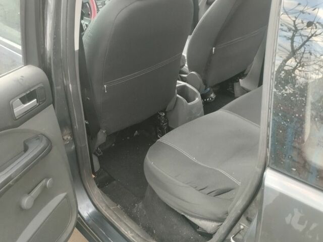 Форд Сі-Макс 2005 у Волочиске на Automoto.ua Сірий Форд Сі-Макс, об'ємом двигуна 1.6 л та пробігом 284 тис. км за 4777 $, фото 6 на Automoto.ua