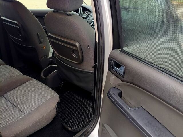 Сірий Форд Сі-Макс, об'ємом двигуна 1.6 л та пробігом 243 тис. км за 2600 $, фото 4 на Automoto.ua