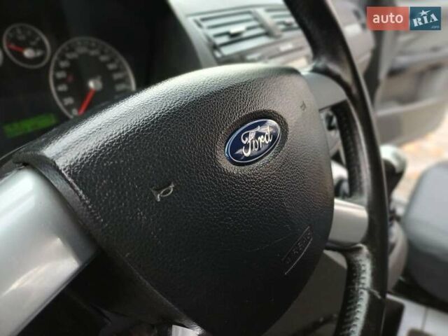 Серый Форд Си-Макс, объемом двигателя 1.75 л и пробегом 300 тыс. км за 3950 $, фото 20 на Automoto.ua