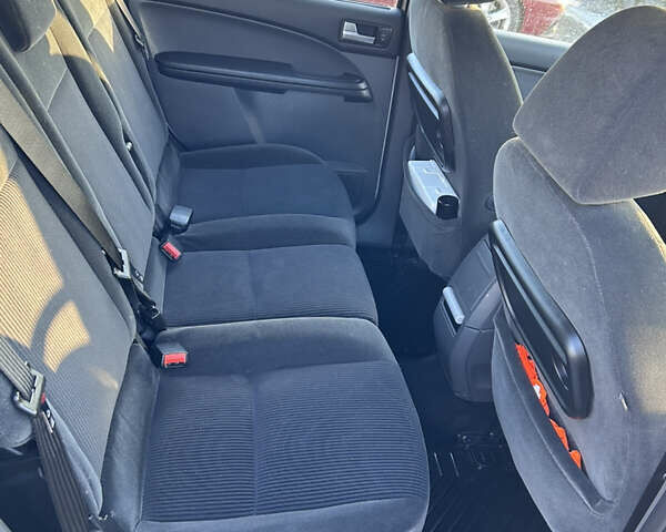 Сірий Форд Сі-Макс, об'ємом двигуна 2 л та пробігом 222 тис. км за 4200 $, фото 7 на Automoto.ua