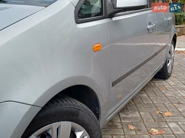 Серый Форд Си-Макс, объемом двигателя 1.75 л и пробегом 300 тыс. км за 3950 $, фото 6 на Automoto.ua