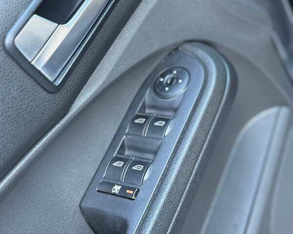 Сірий Форд Сі-Макс, об'ємом двигуна 1.6 л та пробігом 186 тис. км за 4200 $, фото 3 на Automoto.ua