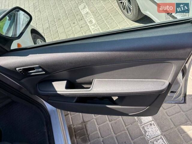 Сірий Форд Сі-Макс, об'ємом двигуна 1.6 л та пробігом 210 тис. км за 3199 $, фото 3 на Automoto.ua