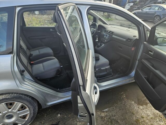 Серый Форд Си-Макс, объемом двигателя 1.6 л и пробегом 260 тыс. км за 2000 $, фото 6 на Automoto.ua