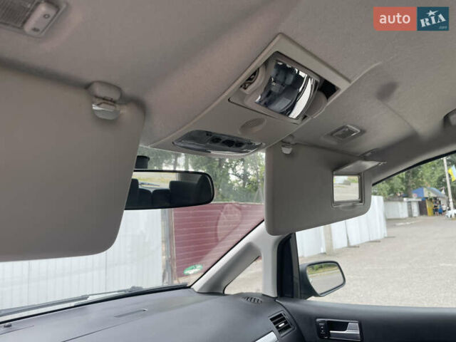 Сірий Форд Сі-Макс, об'ємом двигуна 1.6 л та пробігом 201 тис. км за 4000 $, фото 16 на Automoto.ua