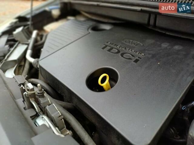 Серый Форд Си-Макс, объемом двигателя 1.75 л и пробегом 300 тыс. км за 3950 $, фото 38 на Automoto.ua