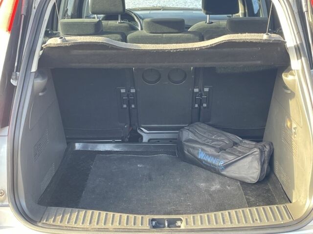 Сірий Форд Сі-Макс, об'ємом двигуна 1.8 л та пробігом 280 тис. км за 3300 $, фото 11 на Automoto.ua