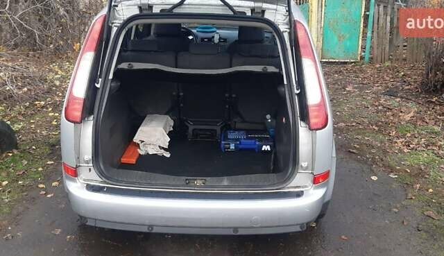 Серый Форд Си-Макс, объемом двигателя 1.6 л и пробегом 286 тыс. км за 2700 $, фото 3 на Automoto.ua