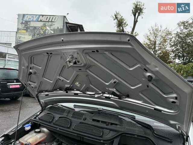 Форд Сі-Макс 2006 у Вінниці на Automoto.ua Сірий Форд Сі-Макс, об'ємом двигуна 1.6 л та пробігом 172 тис. км за 4999 $, фото 59 на Automoto.ua