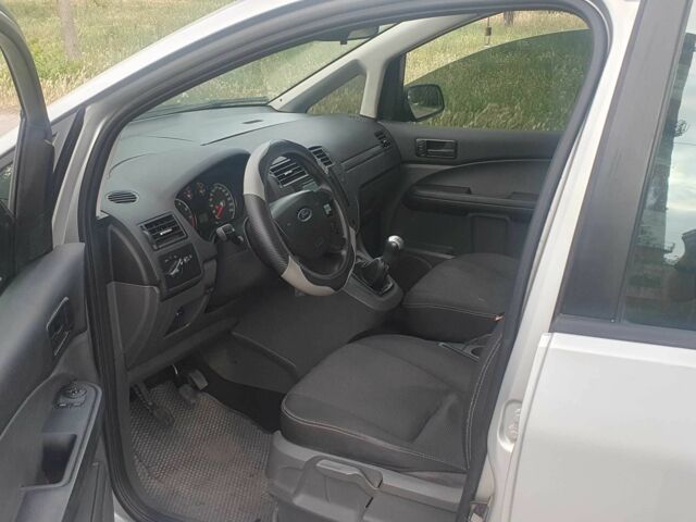 Серый Форд Си-Макс, объемом двигателя 1.6 л и пробегом 218 тыс. км за 4500 $, фото 3 на Automoto.ua