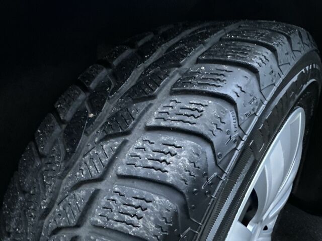 Серый Форд Си-Макс, объемом двигателя 1.6 л и пробегом 252 тыс. км за 2350 $, фото 8 на Automoto.ua