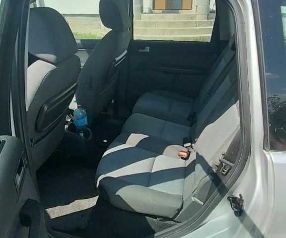 Сірий Форд Сі-Макс, об'ємом двигуна 1.6 л та пробігом 231 тис. км за 4900 $, фото 7 на Automoto.ua