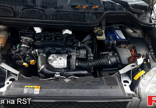 Серый Форд Си-Макс, объемом двигателя 1.6 л и пробегом 288 тыс. км за 2700 $, фото 9 на Automoto.ua