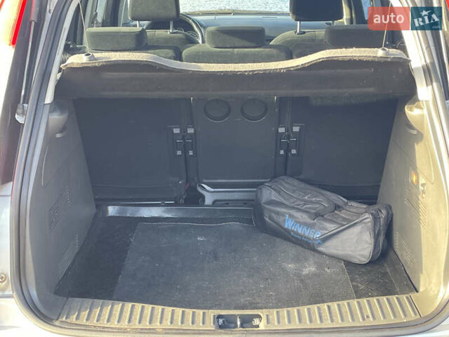 Сірий Форд Сі-Макс, об'ємом двигуна 1.8 л та пробігом 283 тис. км за 3300 $, фото 14 на Automoto.ua