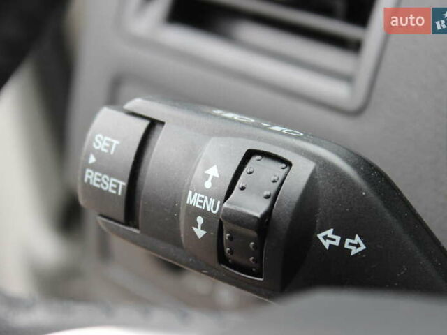 Сірий Форд Сі-Макс, об'ємом двигуна 2 л та пробігом 108 тис. км за 6999 $, фото 33 на Automoto.ua