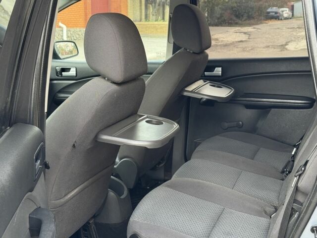 Серый Форд Си-Макс, объемом двигателя 1.6 л и пробегом 300 тыс. км за 3550 $, фото 6 на Automoto.ua