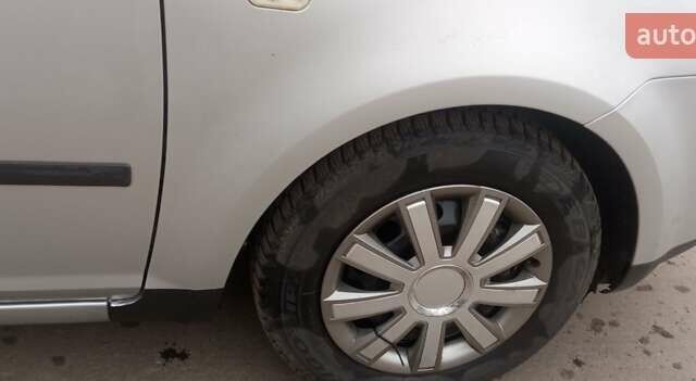 Сірий Форд Сі-Макс, об'ємом двигуна 1.8 л та пробігом 247 тис. км за 5000 $, фото 27 на Automoto.ua