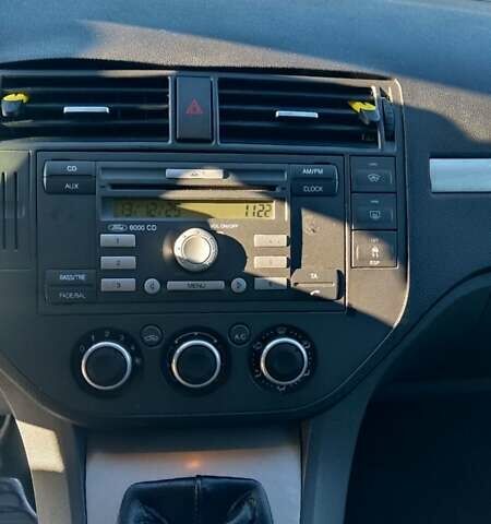 Серый Форд Си-Макс, объемом двигателя 1.6 л и пробегом 250 тыс. км за 5099 $, фото 6 на Automoto.ua