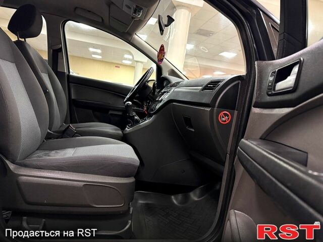 Серый Форд Си-Макс, объемом двигателя 1.8 л и пробегом 196 тыс. км за 4500 $, фото 6 на Automoto.ua