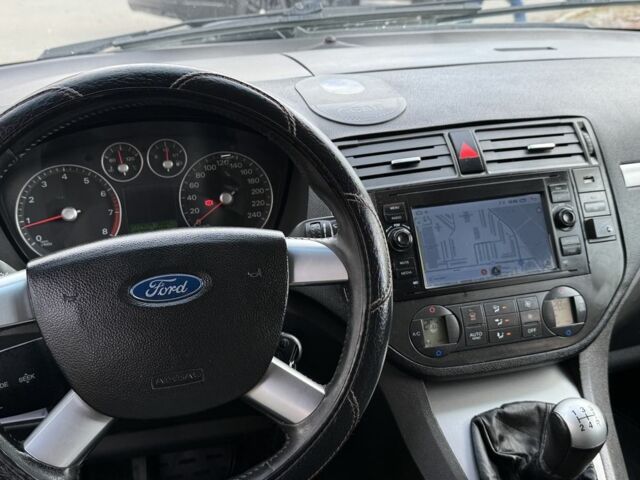 Серый Форд Си-Макс, объемом двигателя 1.6 л и пробегом 300 тыс. км за 3550 $, фото 7 на Automoto.ua