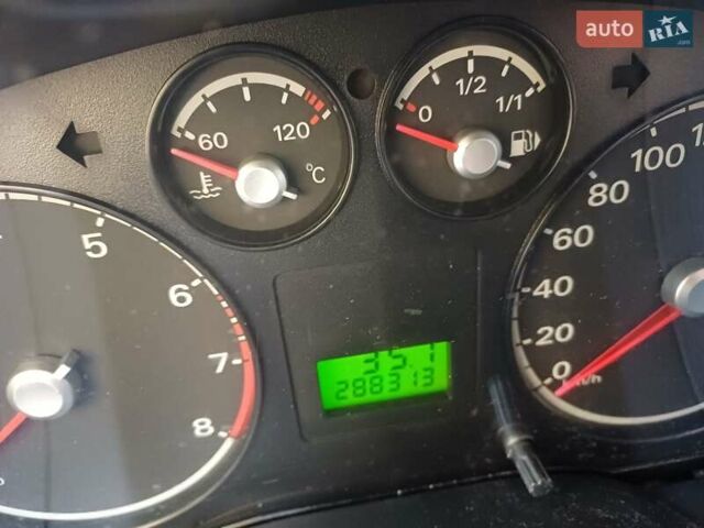 Серый Форд Си-Макс, объемом двигателя 1.6 л и пробегом 288 тыс. км за 4200 $, фото 1 на Automoto.ua