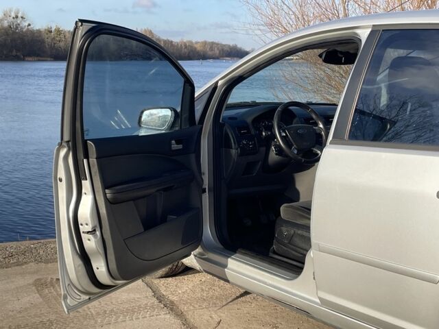 Сірий Форд Сі-Макс, об'ємом двигуна 1.8 л та пробігом 280 тис. км за 3300 $, фото 5 на Automoto.ua