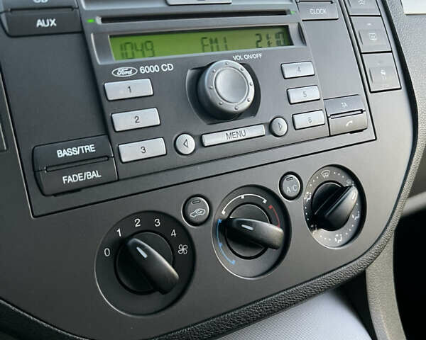 Серый Форд Си-Макс, объемом двигателя 1.8 л и пробегом 203 тыс. км за 5100 $, фото 16 на Automoto.ua