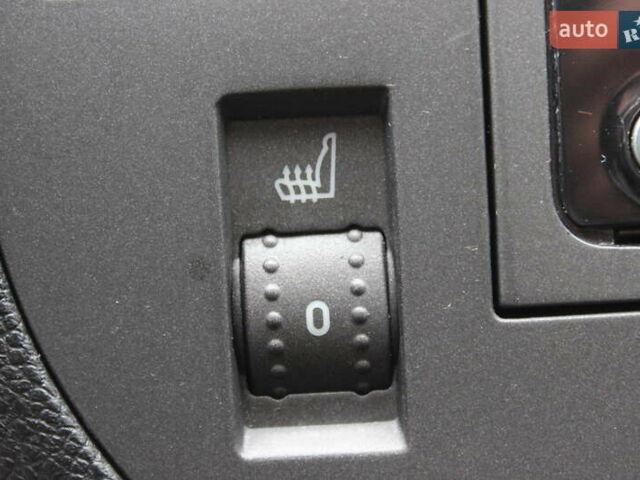 Сірий Форд Сі-Макс, об'ємом двигуна 2 л та пробігом 108 тис. км за 6999 $, фото 41 на Automoto.ua