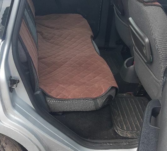 Серый Форд Си-Макс, объемом двигателя 1.6 л и пробегом 286 тыс. км за 2700 $, фото 4 на Automoto.ua