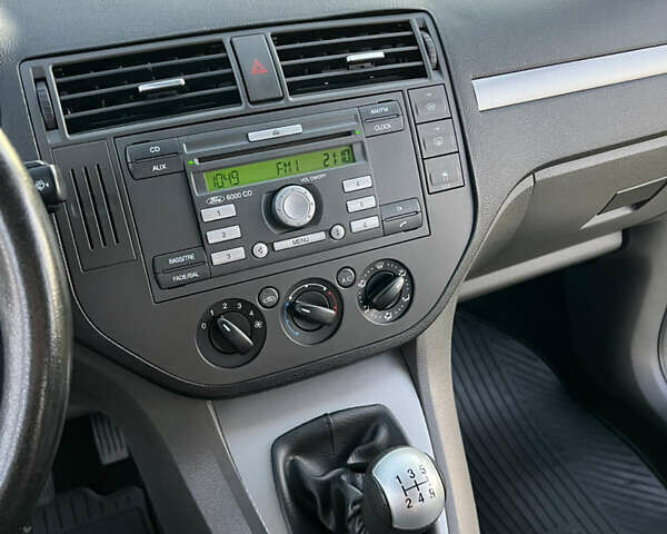 Серый Форд Си-Макс, объемом двигателя 1.8 л и пробегом 203 тыс. км за 5100 $, фото 17 на Automoto.ua