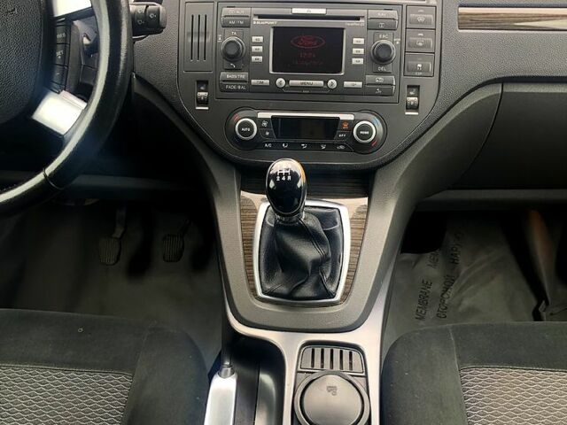 Серый Форд Си-Макс, объемом двигателя 1.6 л и пробегом 235 тыс. км за 6700 $, фото 8 на Automoto.ua